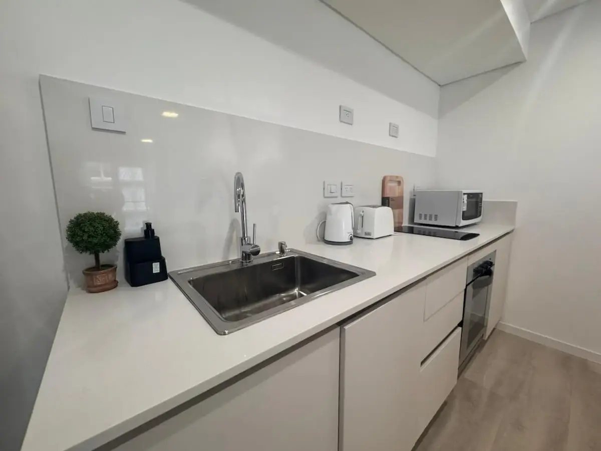 Cocina completa, otra vista
