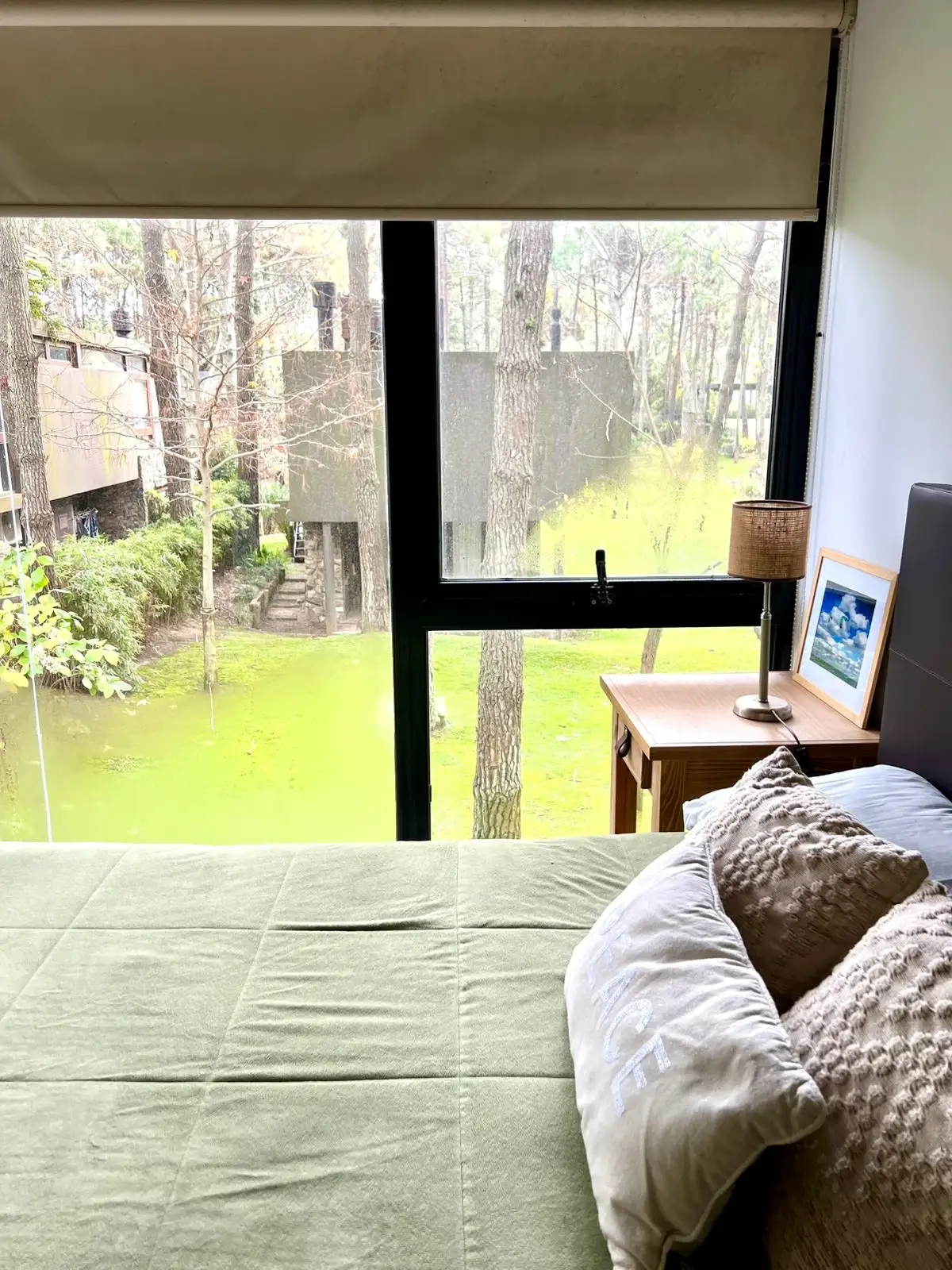 Dormitorio en suite con cama matrimonial