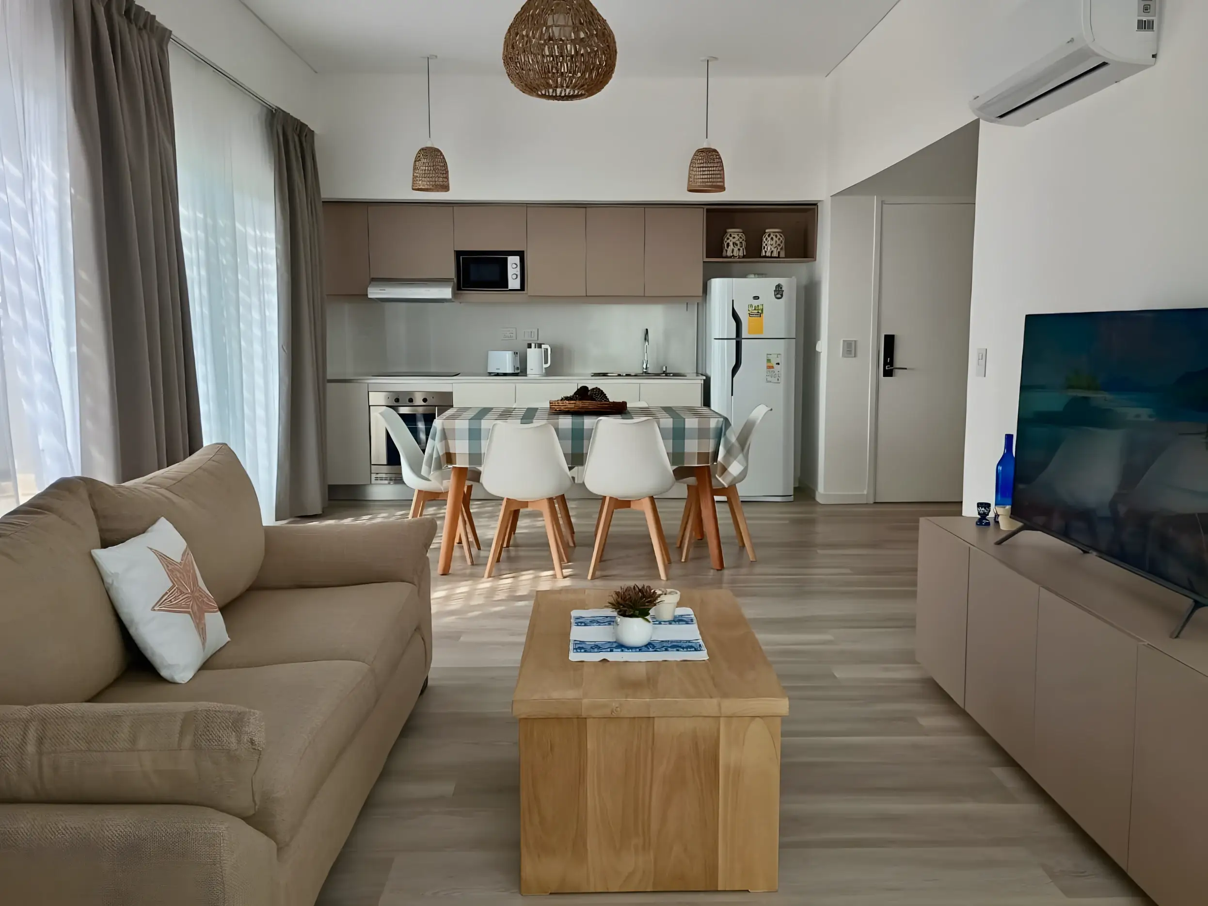 Living comedor integrado con la cocina